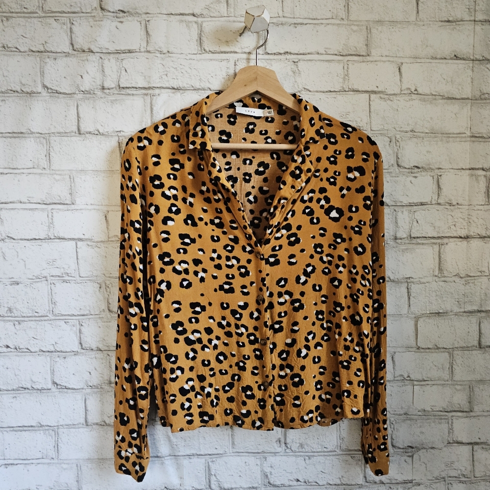 ☆ LUSH Yellow Leopard Print Button-Up Shirt, S ☆
